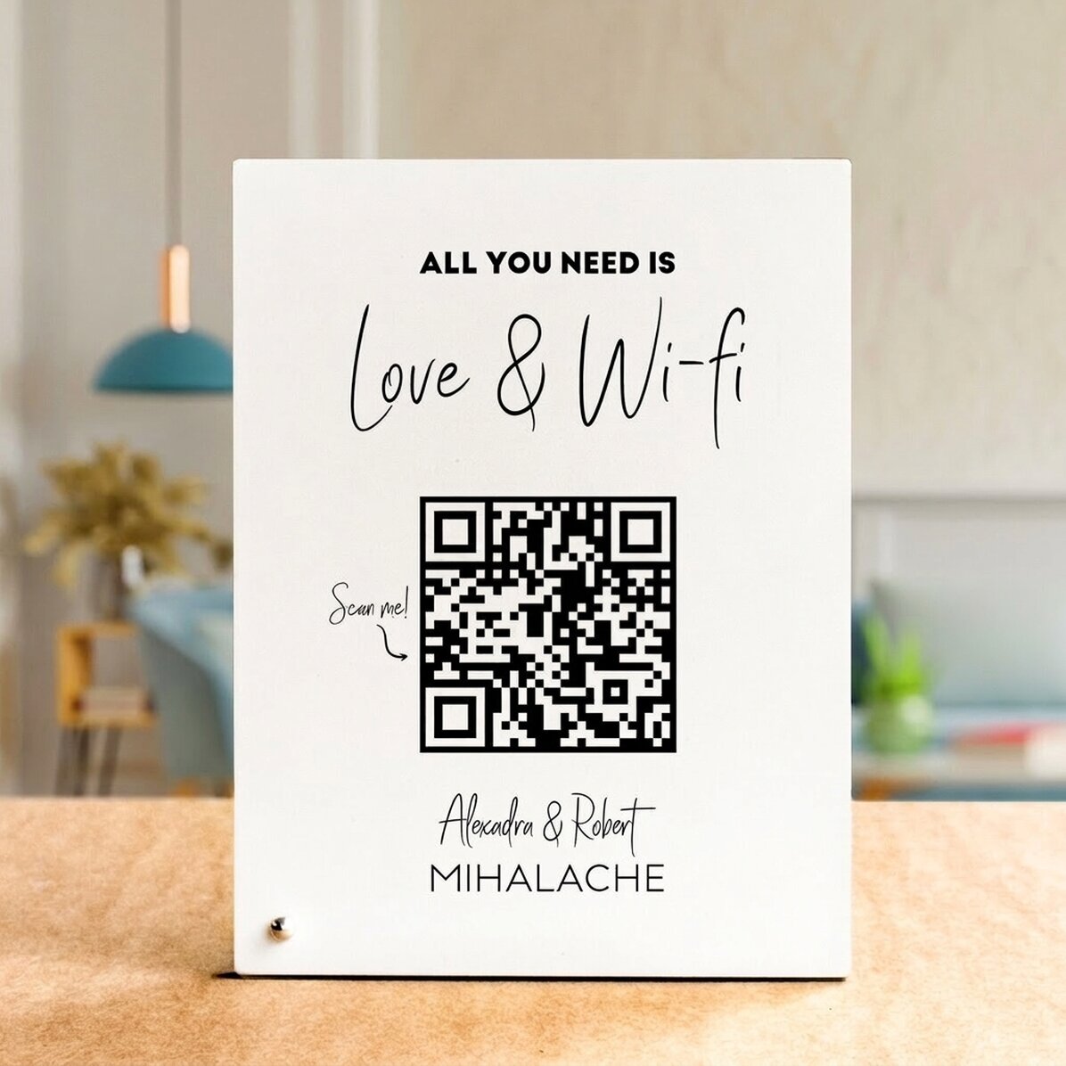 Gepersonaliseerde fotolijst voor op het bureau met tekst en QR-code - Scan for Wifi (witte achtergro