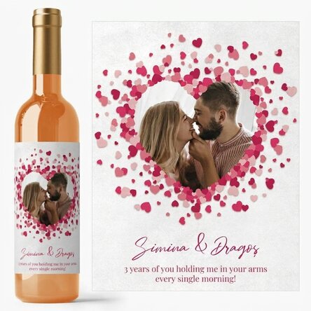Personalised wine with a message for couples - Love is in the air