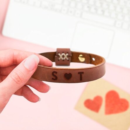 Gepersonaliseerde leren armband met 2 initialen - Hartje