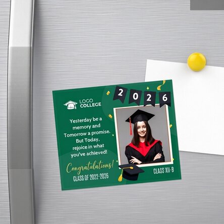 Gepersonaliseerde magneet van 12 x 10 cm met logo, foto en tekst – Gefeliciteerd met je afstuderen!