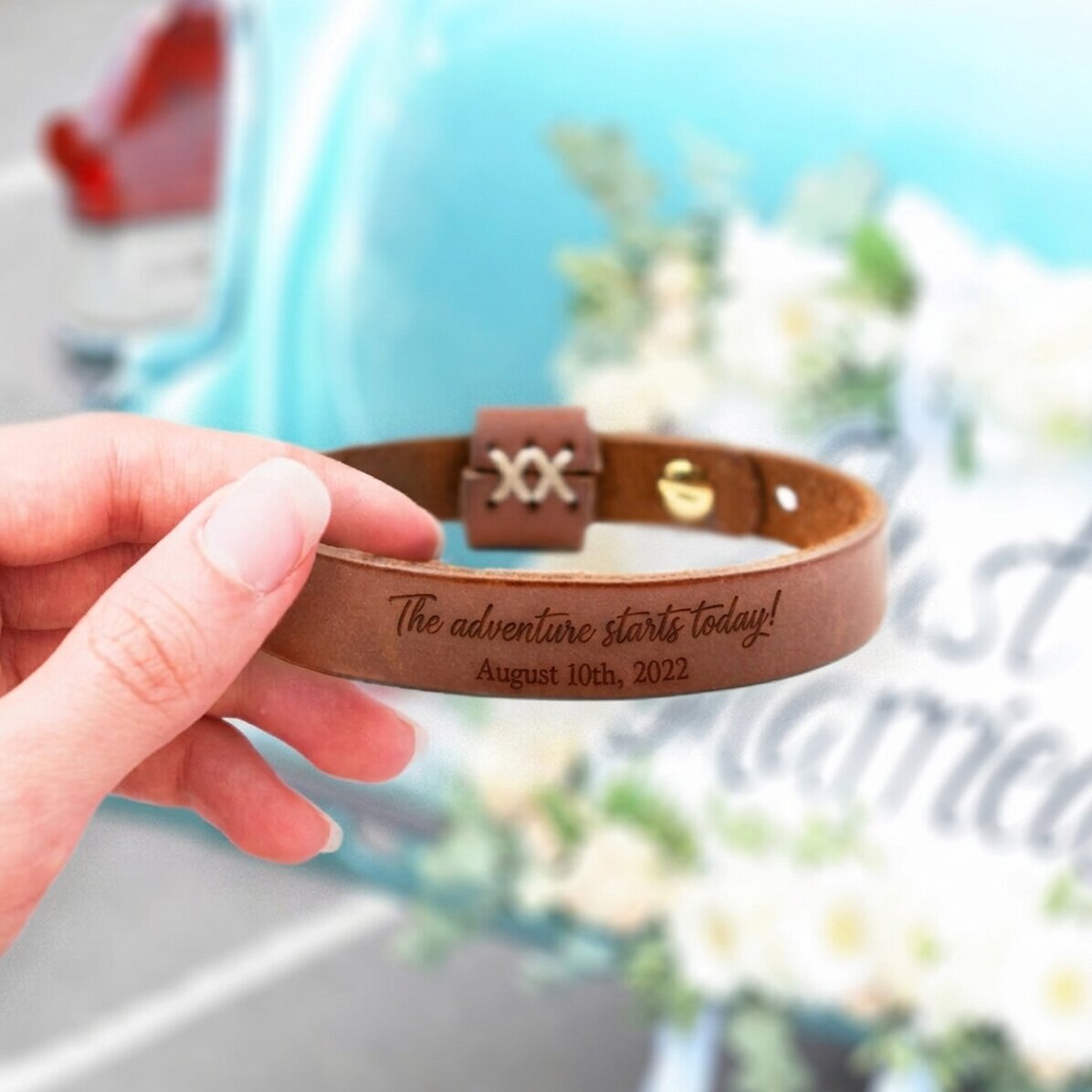 Gepersonaliseerde leren armband met tekst - Het avontuur begint vandaag!