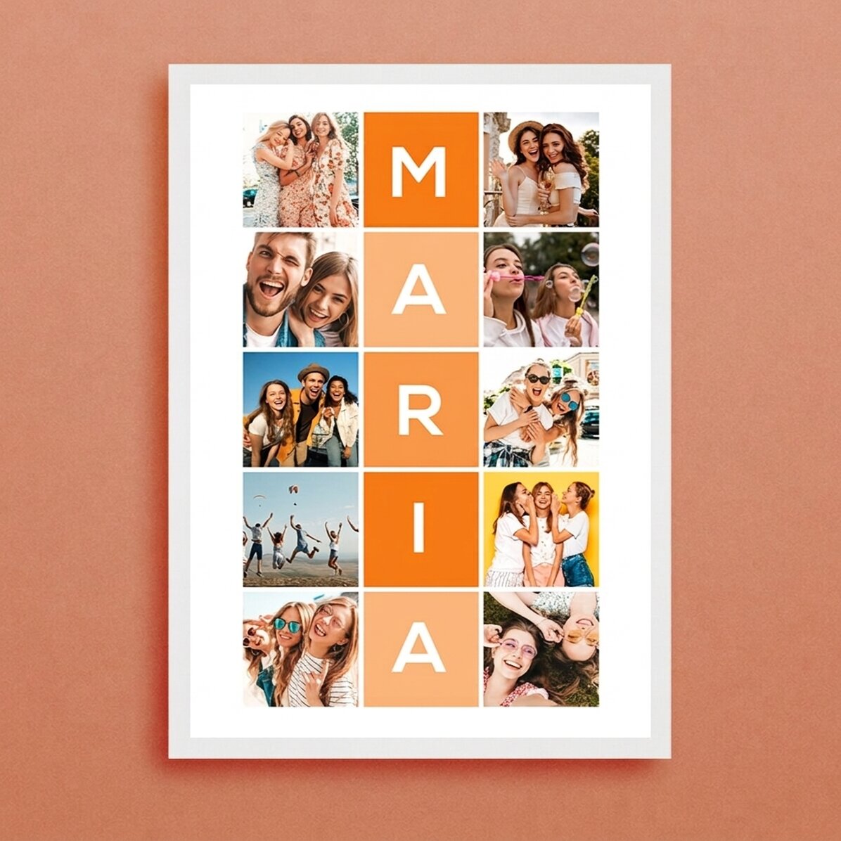 Gepersonaliseerd schilderij met 10 foto’s en een naam van 5 letters