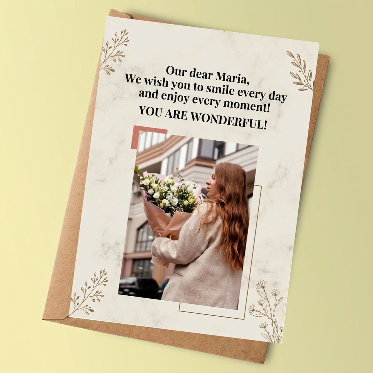 Een gepersonaliseerde kaart met een foto en een boodschap voor haar