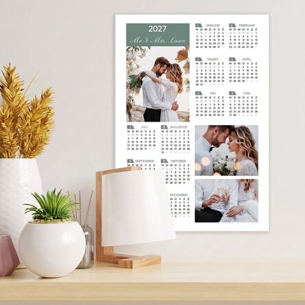 Gepersonaliseerde kalenderposter met 3 foto's en tekst – staand formaat