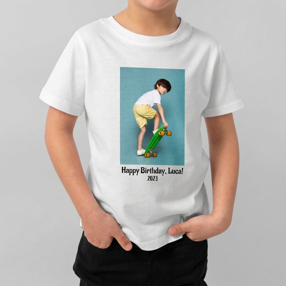 Katoenen T-shirt voor kinderen, gepersonaliseerd met een portretfoto en tekst