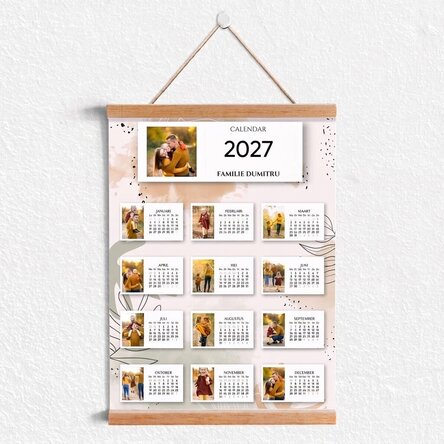 Gepersonaliseerde kalenderposter met ophanghaak, met 13 foto’s en tekst