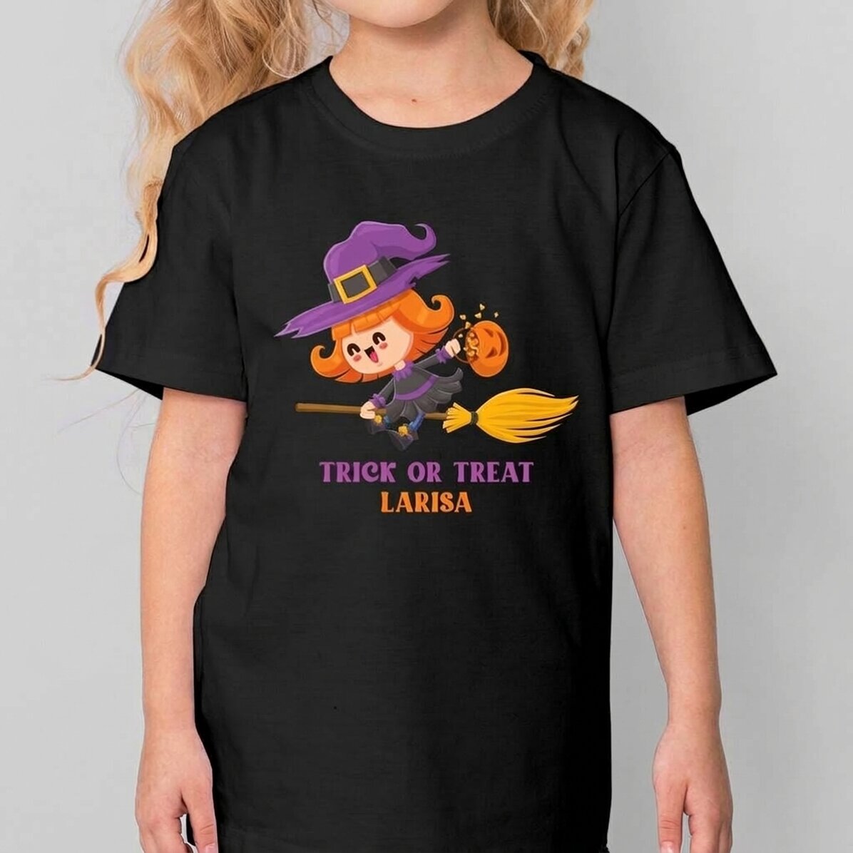 Katoenen T-shirt voor kinderen met Halloween-figuren, gepersonaliseerd met de tekst 