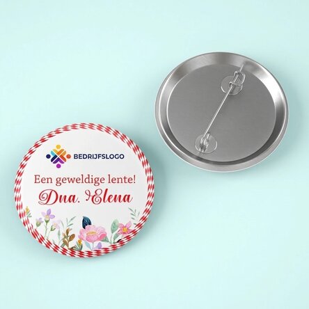 Gepersonaliseerde button met logo, naam en boodschap