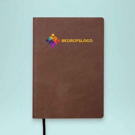 Gepersonaliseerde gekleurde lederen agenda met logo