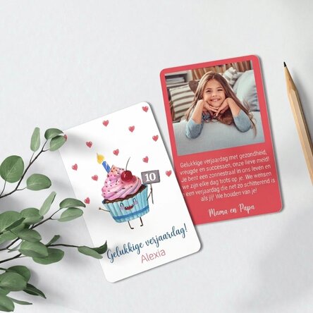 Gepersonaliseerde aluminiumkaart, voor- en achterkant, met een boodschap en een foto - Cupcake