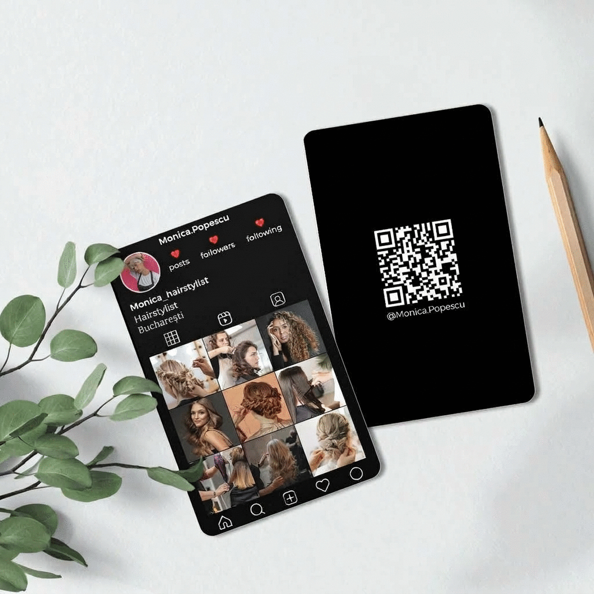 Gepersonaliseerd aluminium visitekaartje, voor- en achterzijde, met QR-code, tekst en foto