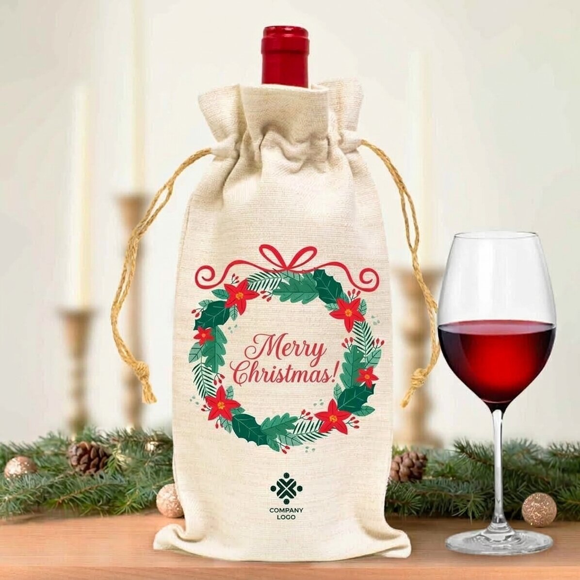 Gepersonaliseerd zakje voor een fles wijn met logo en boodschap - Vrolijk Kerstfeest!