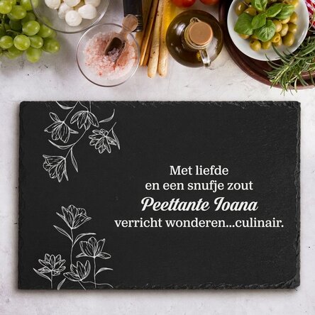 Gepersonaliseerde leisteenplaat met gegraveerde boodschap voor de peettante