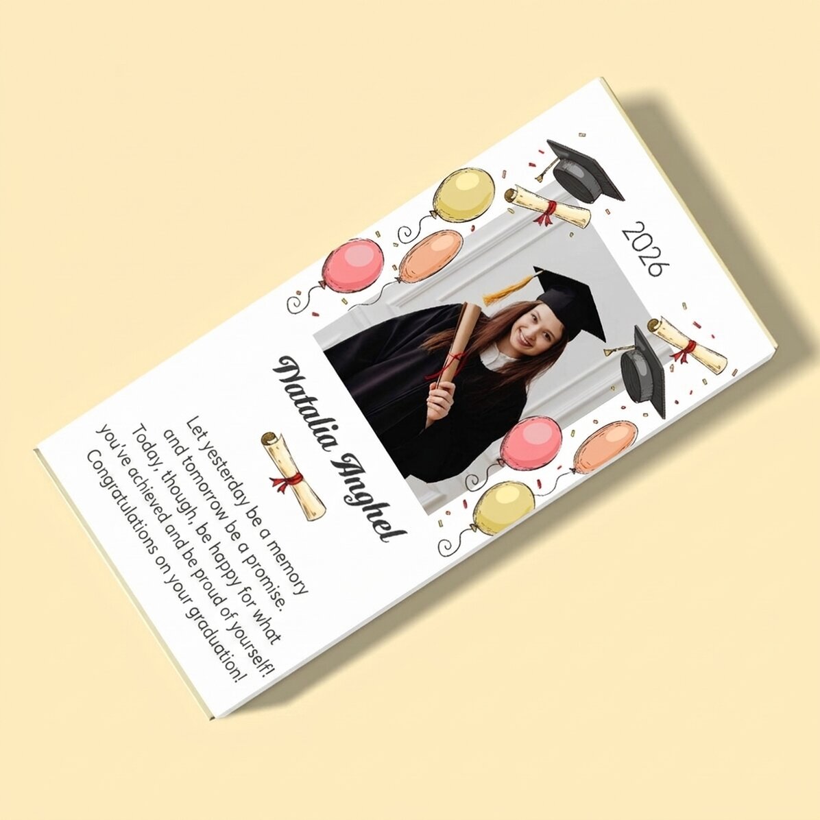 Chocolade met een foto en tekst erop - Afstuderen