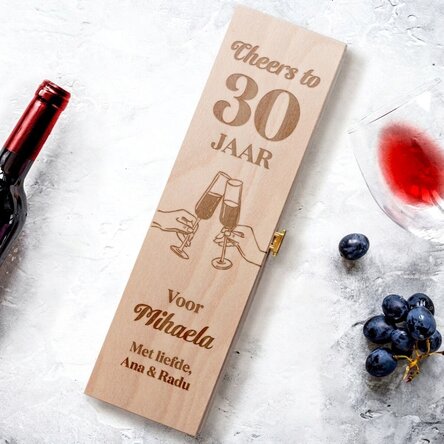 Wijnkistje met gepersonaliseerde tekst - Cheers to
