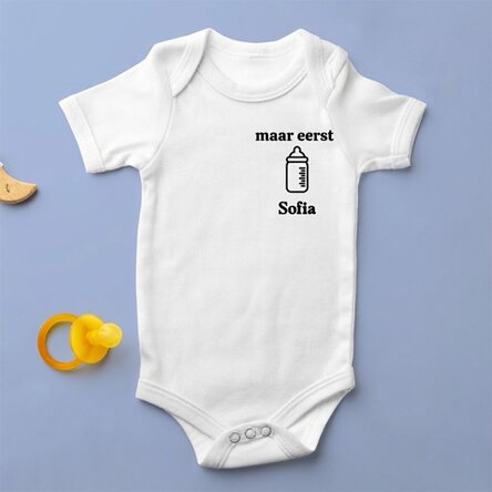 Gepersonaliseerd kinderbody met tekst - But first...