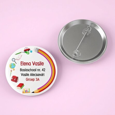 Gepersonaliseerde button met naam en tekst - School