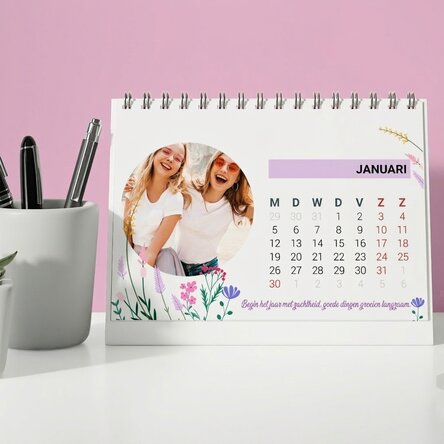 Gepersonaliseerde bureaukalender met foto’s en tekst - Floral