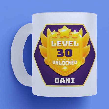 Gepersonaliseerde beker met tekst voor een verjaardag - Level Unlocked