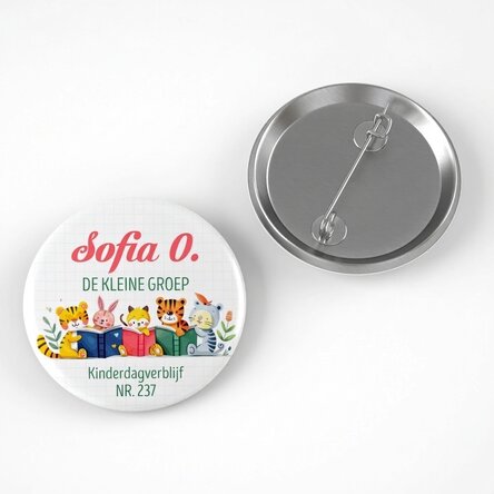Gepersonaliseerde button met tekst voor de kleuterschool