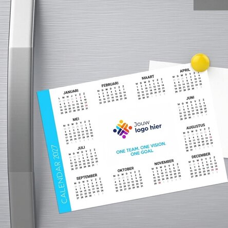 Gepersonaliseerde magnetische kalender met logo en boodschap