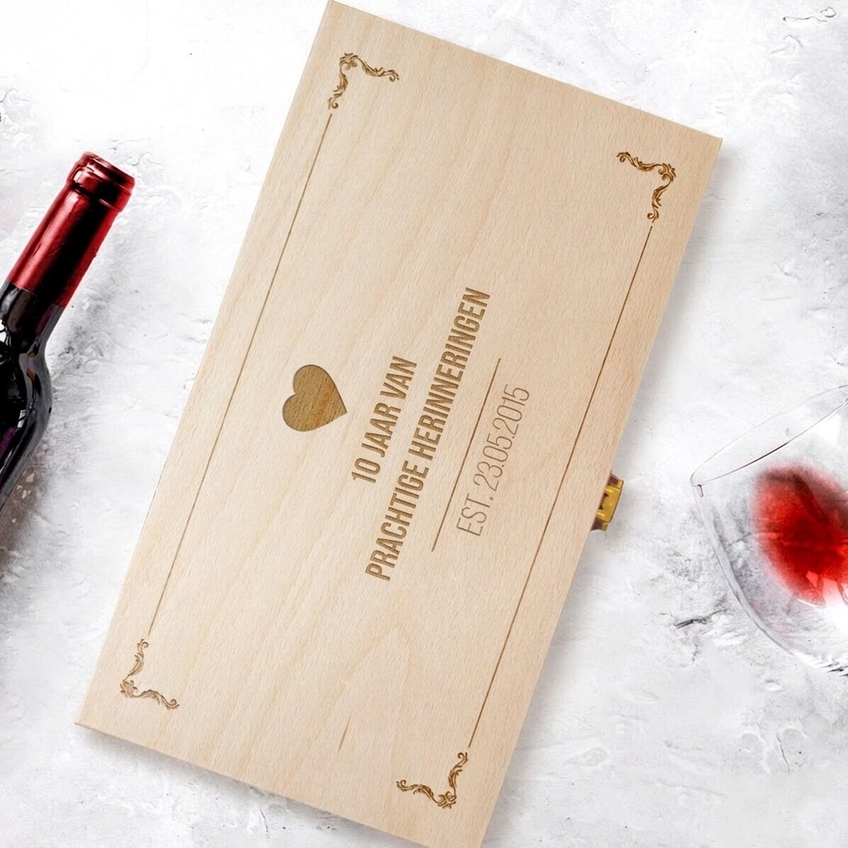 Gepersonaliseerde wijnkist voor twee flessen - Years Of Memories