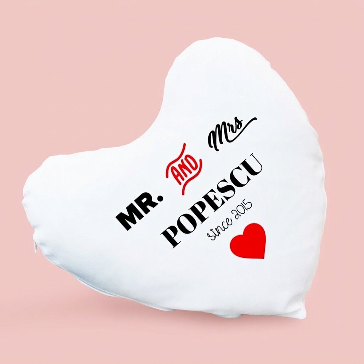 Gepersonaliseerd kussen in de vorm van een hart - Mr & Mrs
