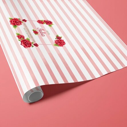 Gepersonaliseerd cadeaupapier - rozenmotief