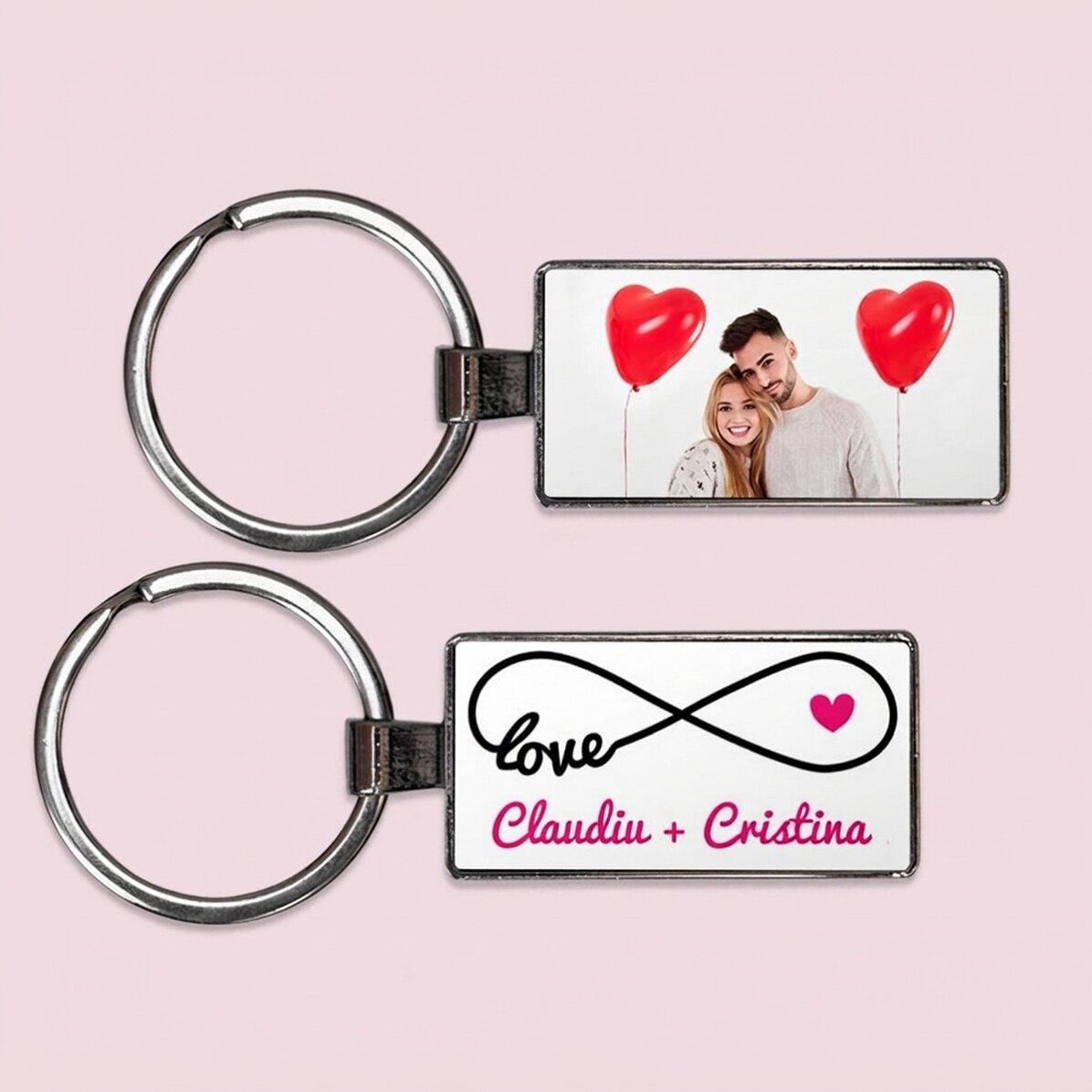 Gepersonaliseerde sleutelhanger met een foto en tekst – model ‘infinity love’