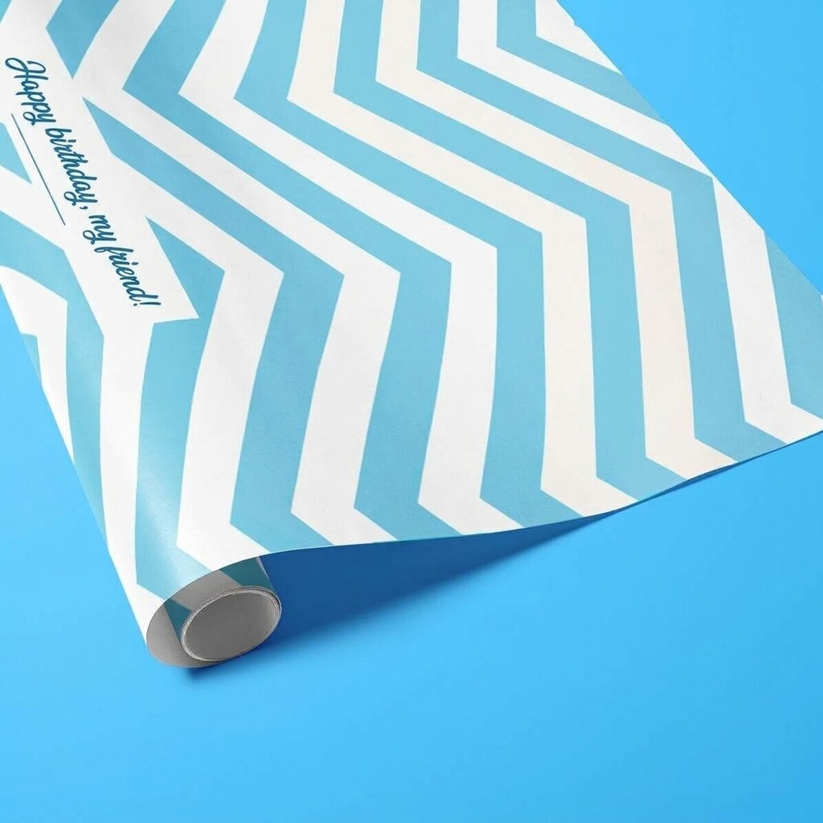Gepersonaliseerd cadeaupapier – motief ‘blue stripes’ met tekst in een kader