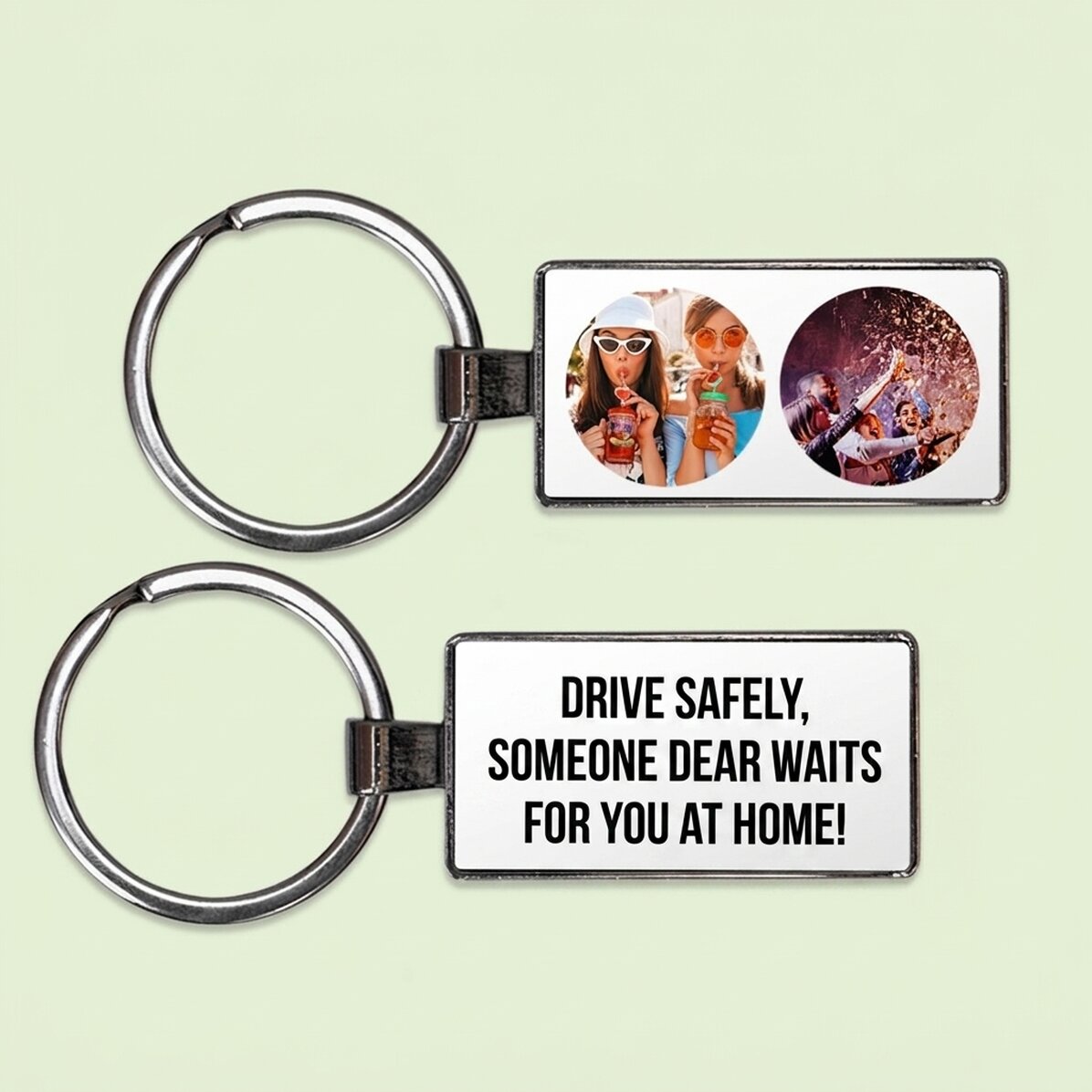 Gepersonaliseerde sleutelhanger met twee foto’s en tekst