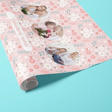 Gepersonaliseerd cadeaupapier met 3 foto’s en tekst - Lentebloemen
