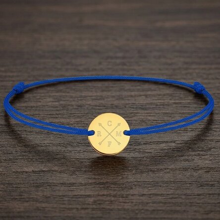 Gepersonaliseerde armband met koord - muntje 14 mm - 925 zilver - ontwerp met pijlen en initialen