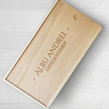 Gepersonaliseerde houten geschenkdoos met naam en tekst