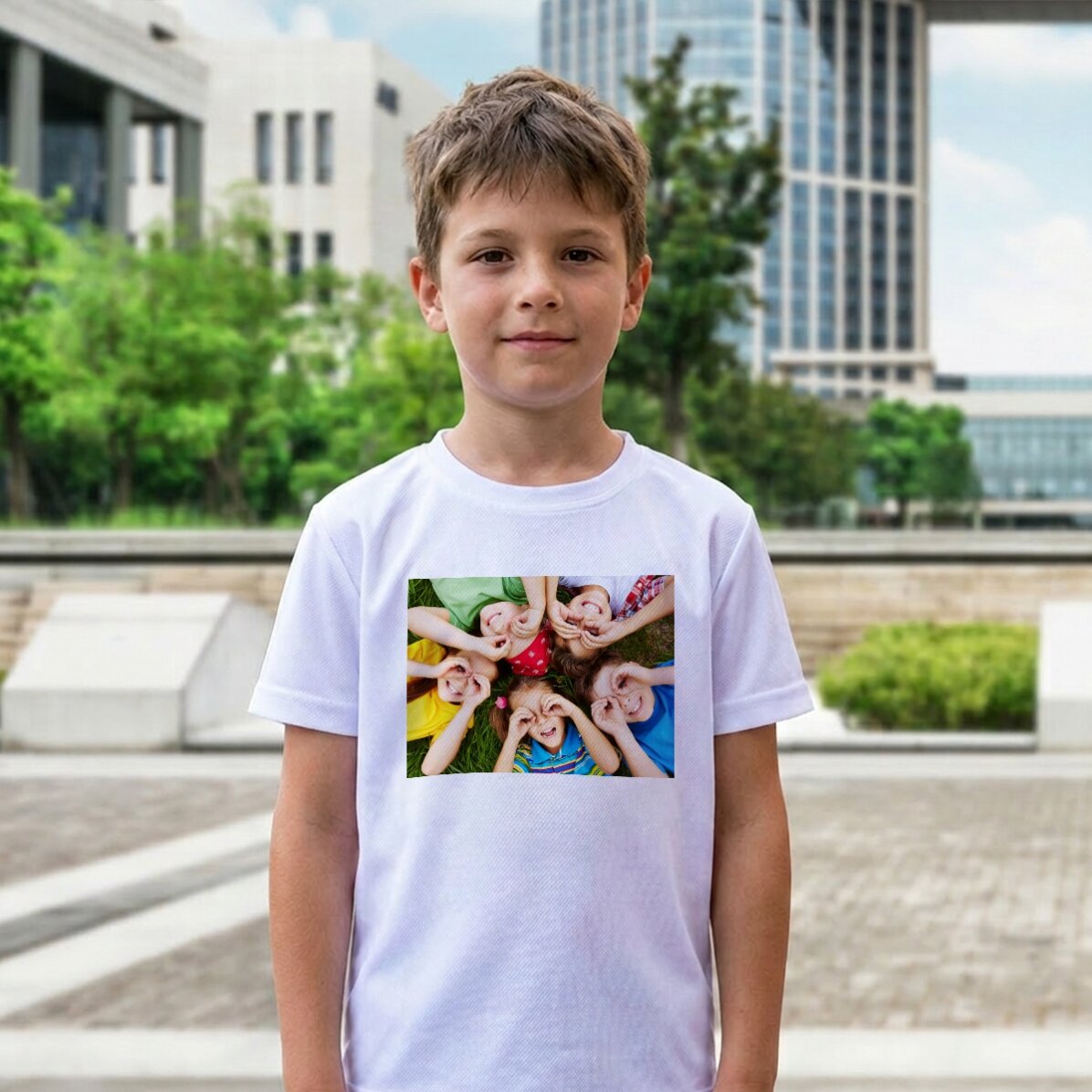 Sportshirt voor kinderen, gepersonaliseerd met een foto in liggende stand